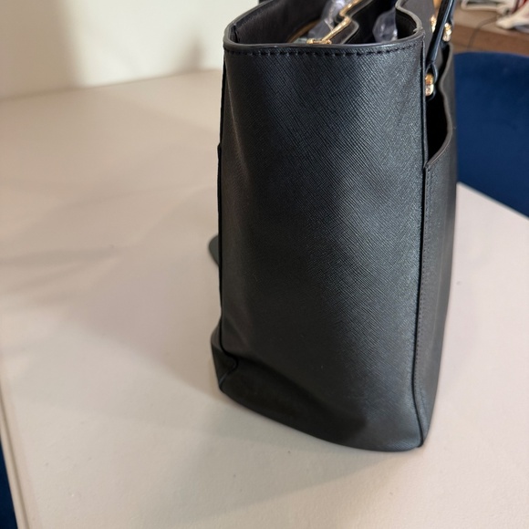 Tory Burch Robinson Tote Black - Picture 4 of 16